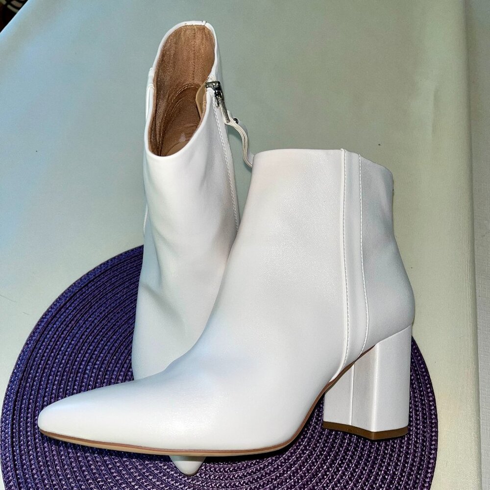 Circus NY by Sam Edelman Cream Booties 9.5